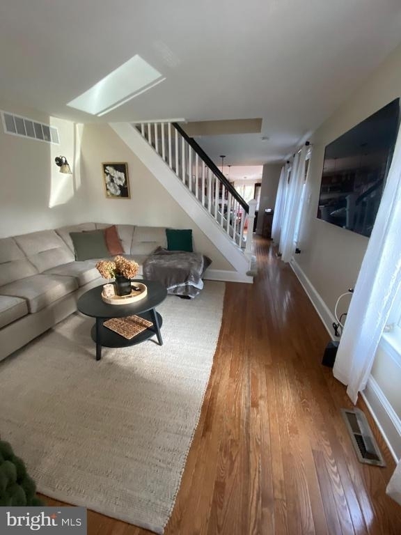 130 E Marshall Avenue - Photo 8