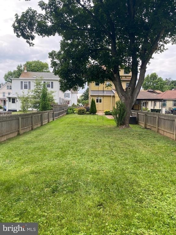 130 E Marshall Avenue - Photo 4