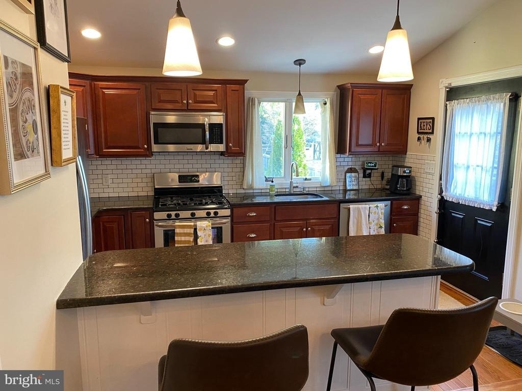 130 E Marshall Avenue - Photo 12