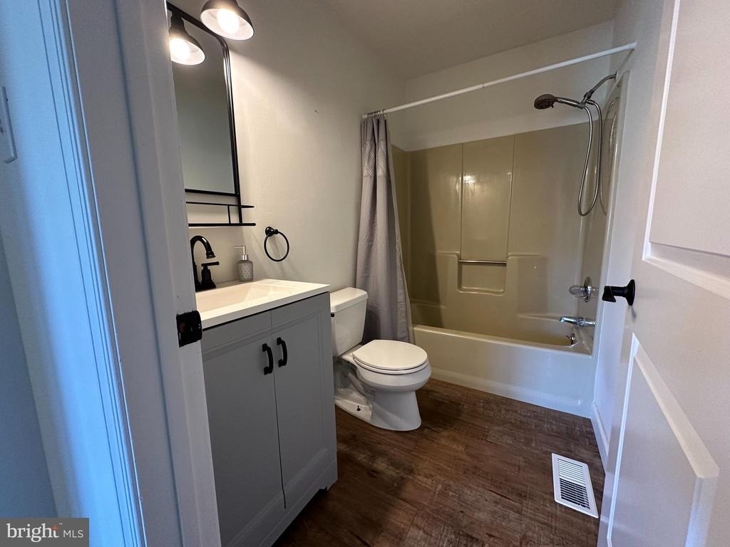 9 Centre Avenue - Photo 6