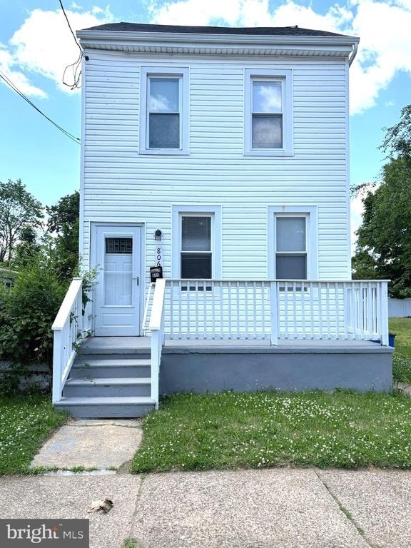 806 High Street - Photo 0