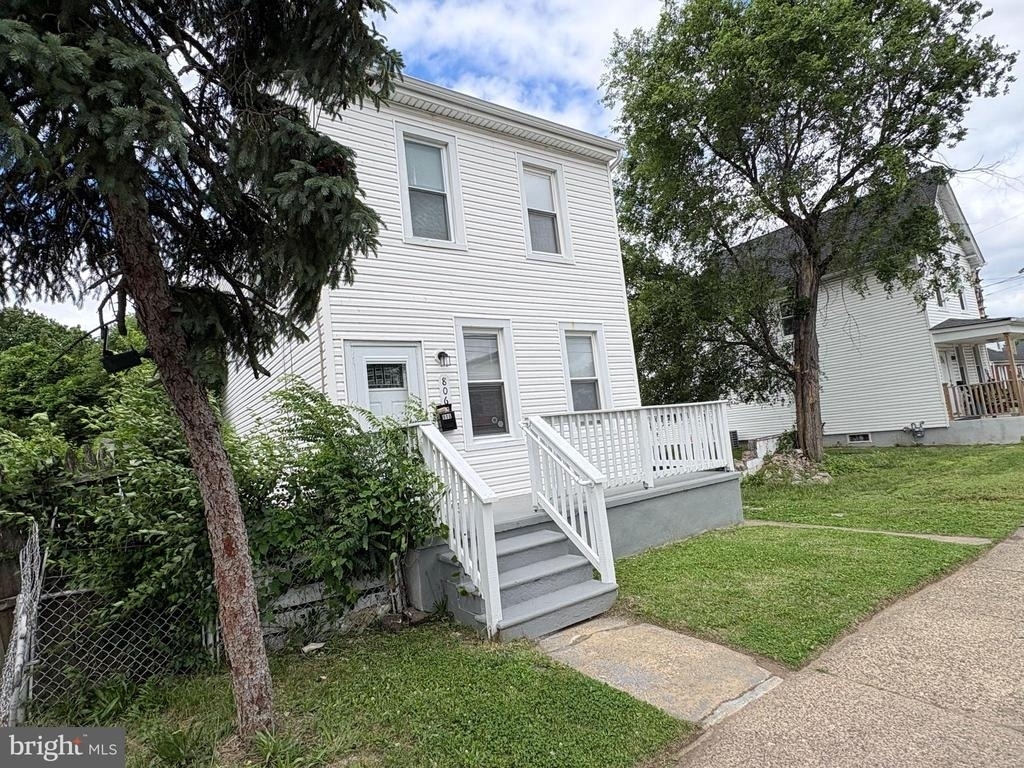 806 High Street - Photo 8