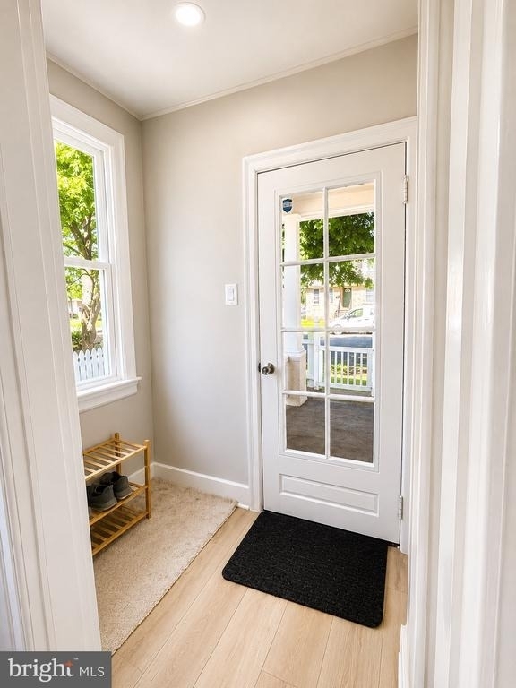 909 Corbett Street - Photo 5