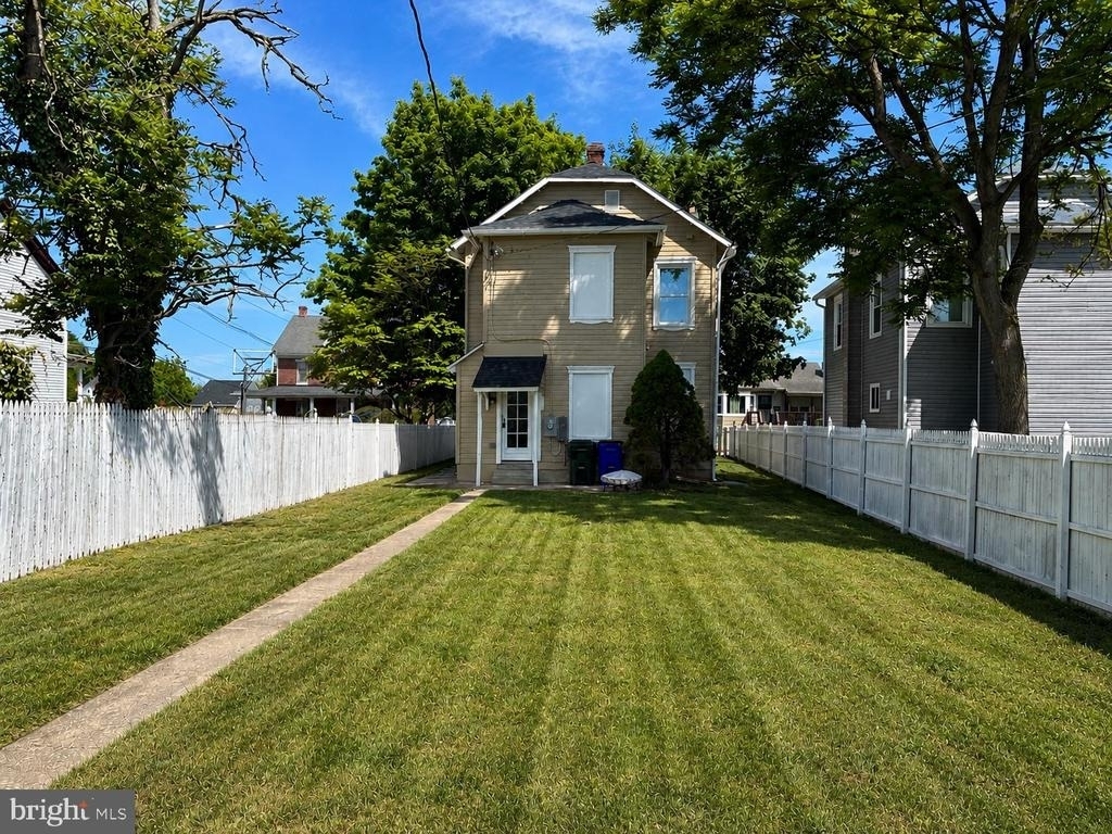 909 Corbett Street - Photo 35