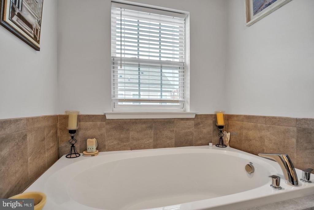 1601 Wesbourne Drive - Photo 9