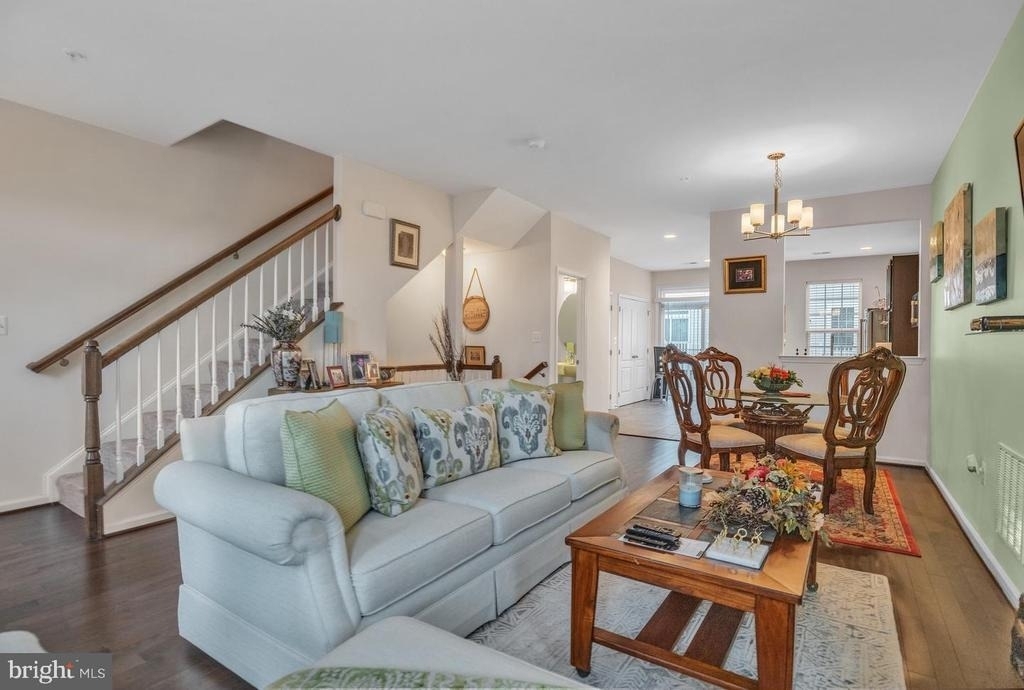 1601 Wesbourne Drive - Photo 3