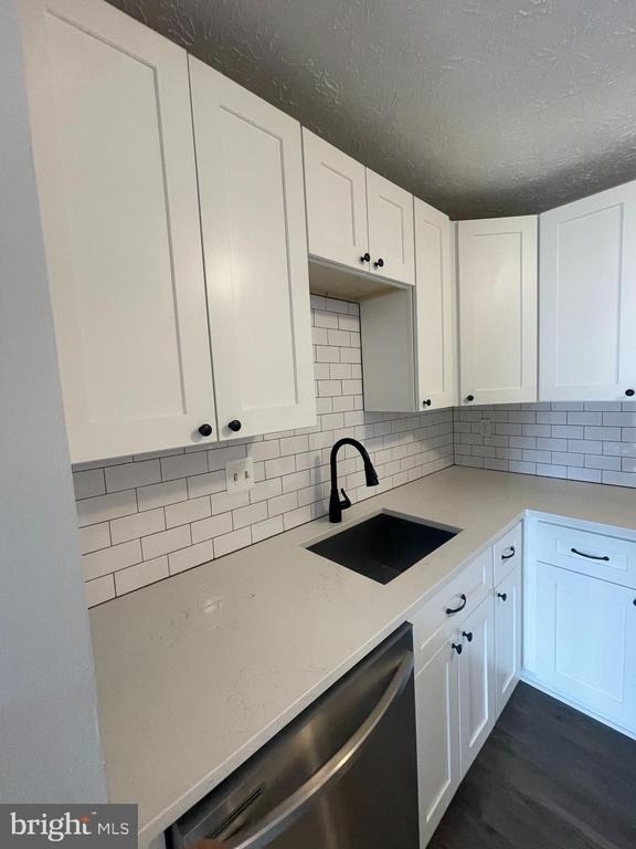 2137 Wainwright Court - Photo 18