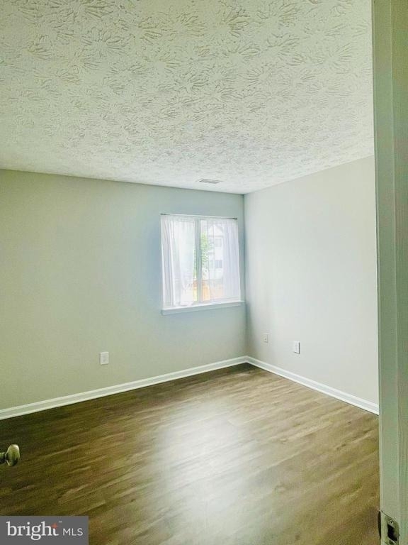 2137 Wainwright Court - Photo 6