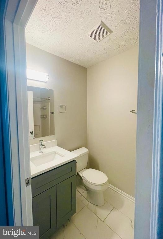 2137 Wainwright Court - Photo 11