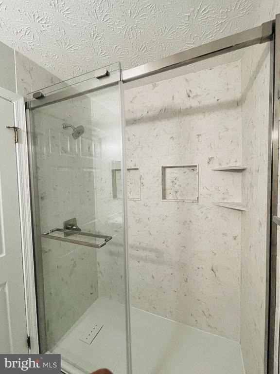 2137 Wainwright Court - Photo 9