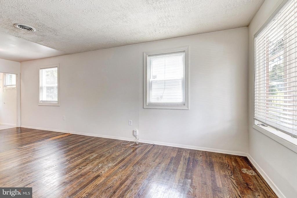 103 Wilgate Road - Photo 4