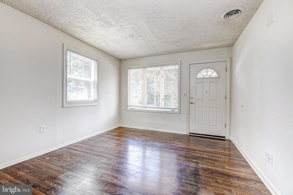 103 Wilgate Road - Photo 3