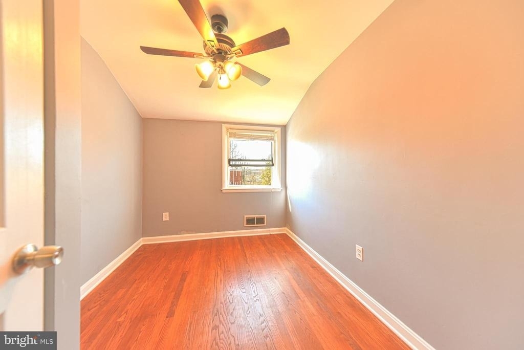 1130 Linden Avenue - Photo 14