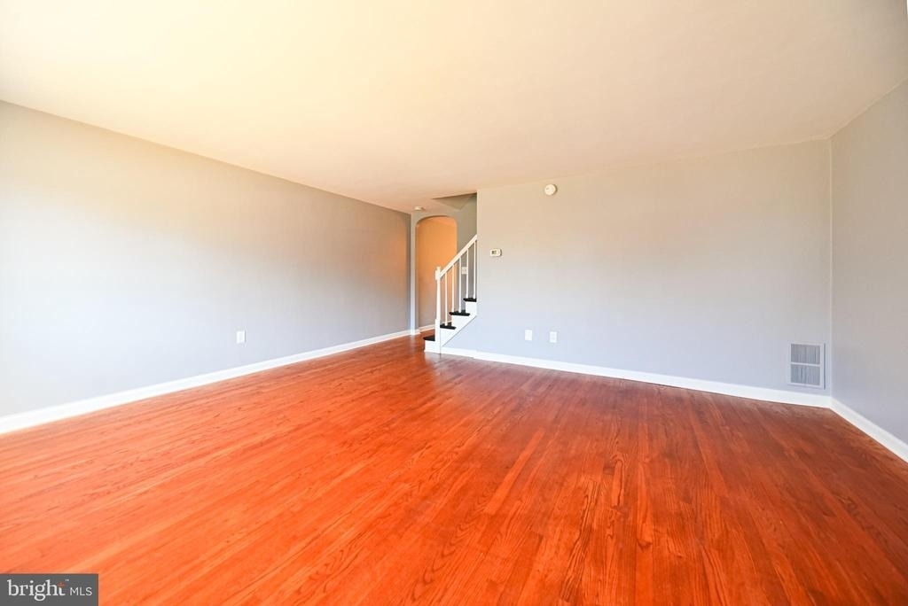 1130 Linden Avenue - Photo 1