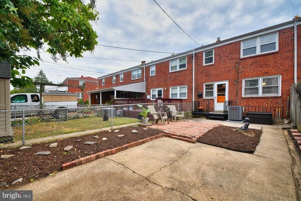 1130 Linden Avenue - Photo 22