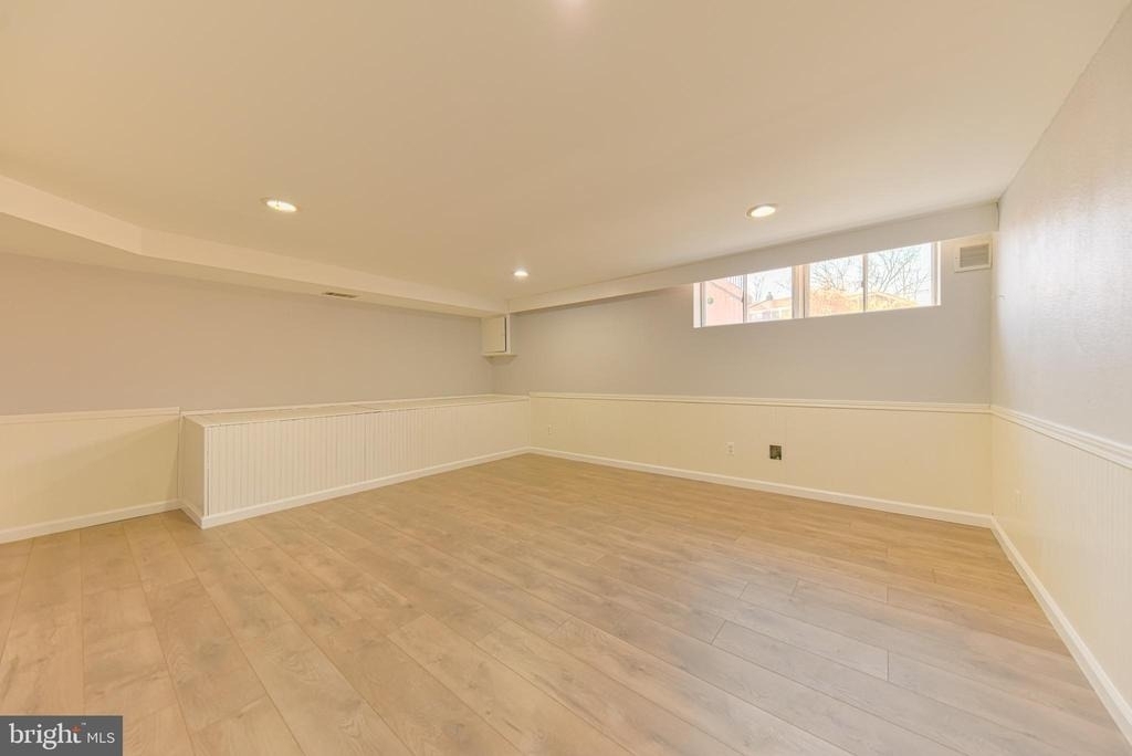 1130 Linden Avenue - Photo 20
