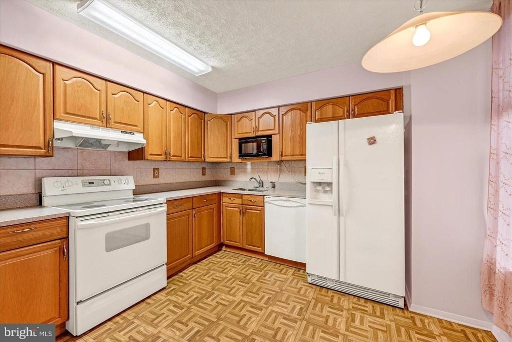 9 Rachel Court - Photo 2