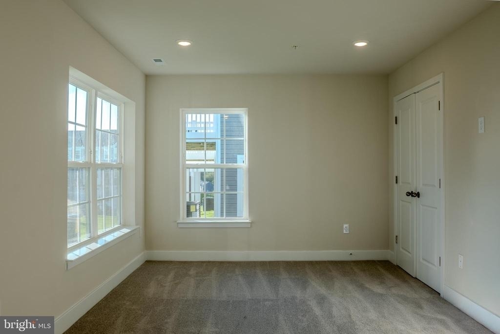 7606 River Reach Rd - Photo 9