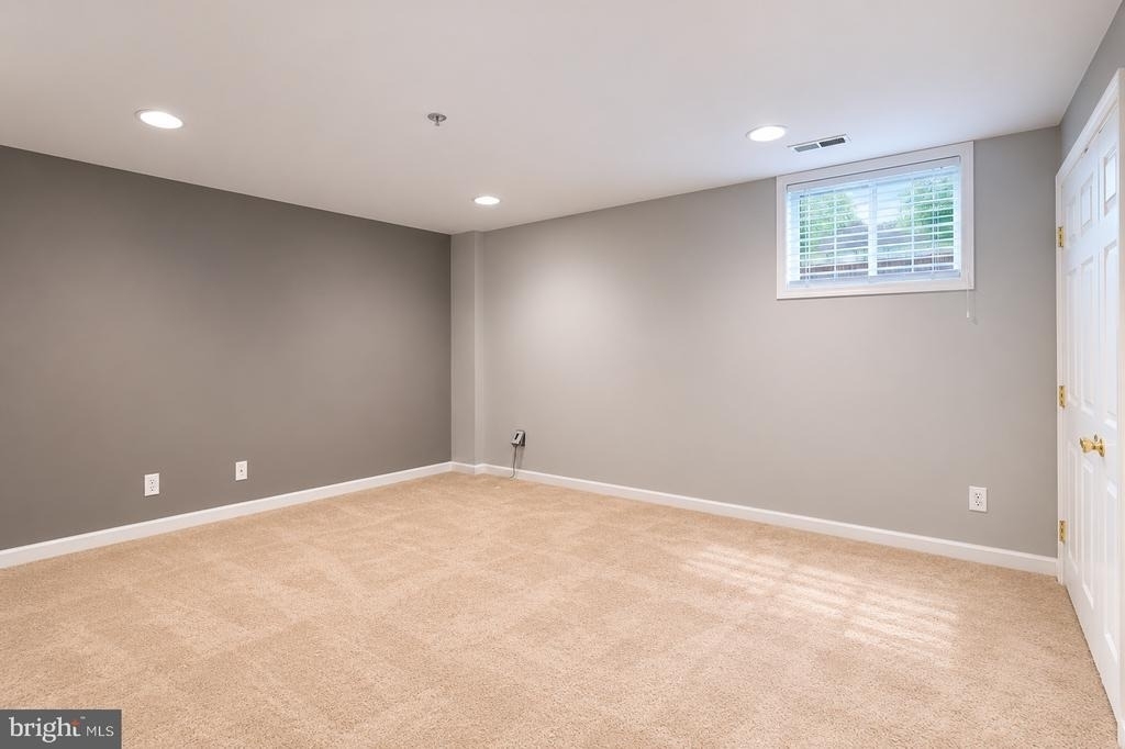 638 Villager Circle - Photo 12