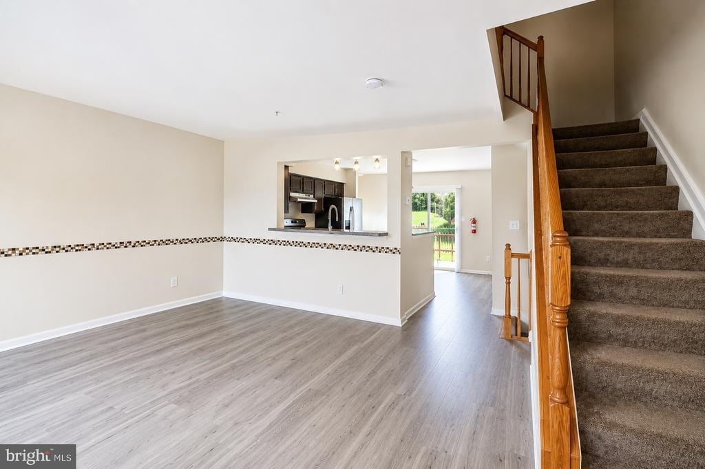 638 Villager Circle - Photo 2