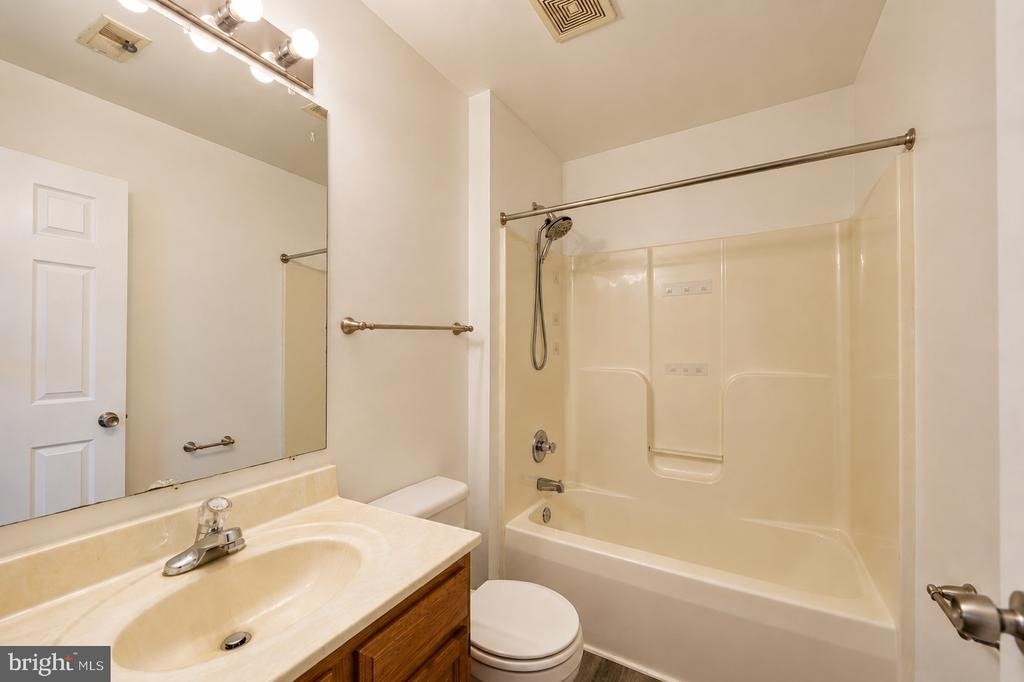 638 Villager Circle - Photo 17