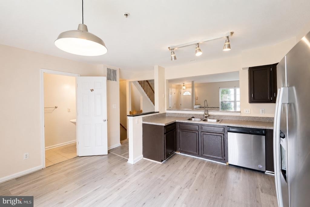 638 Villager Circle - Photo 6