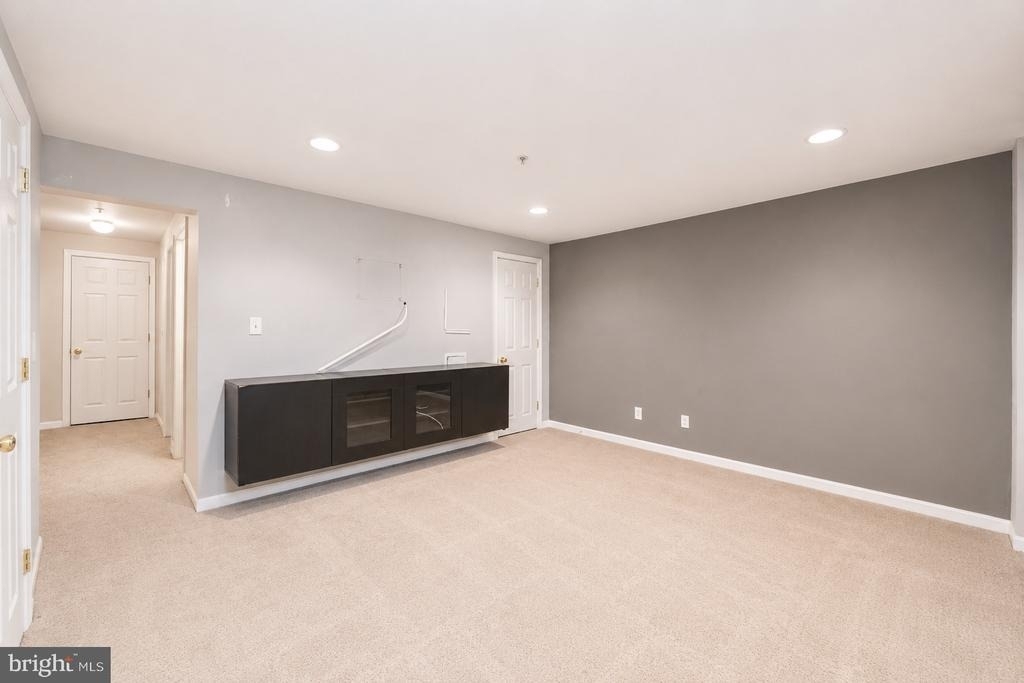 638 Villager Circle - Photo 13