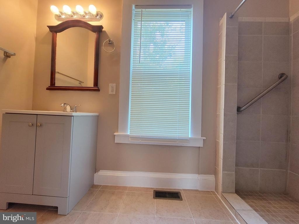 6612 Birchwood Avenue - Photo 8