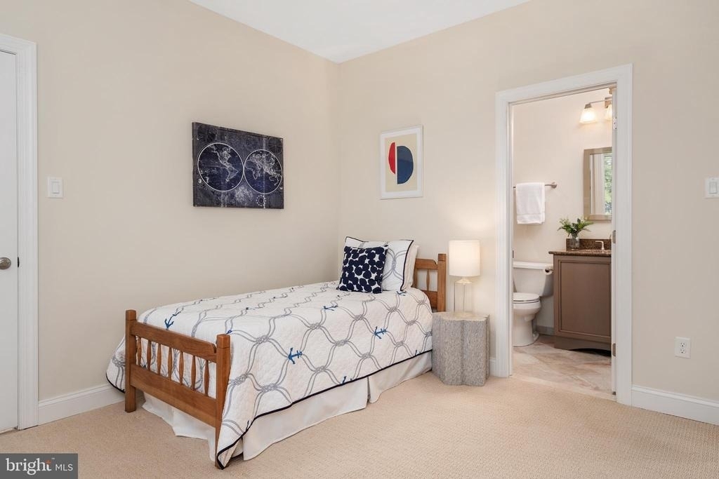 1576 Bay Head Road - Photo 32
