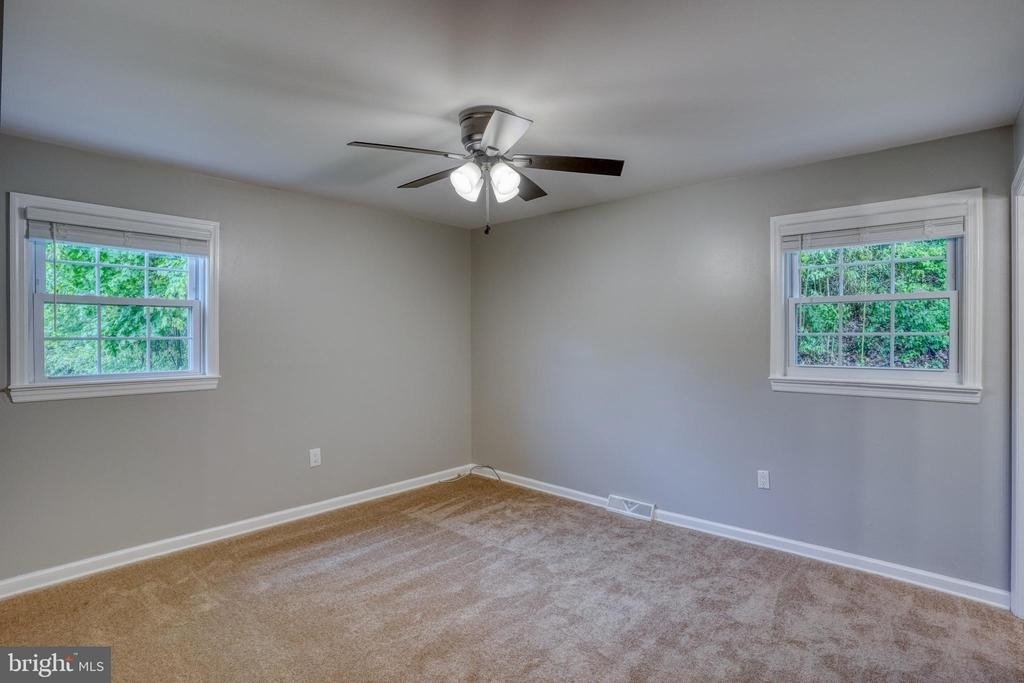 124 Hilldale Court - Photo 33