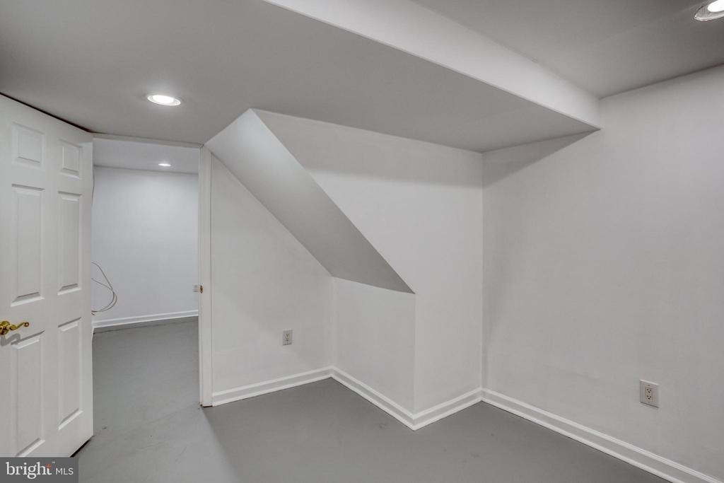 124 Hilldale Court - Photo 39