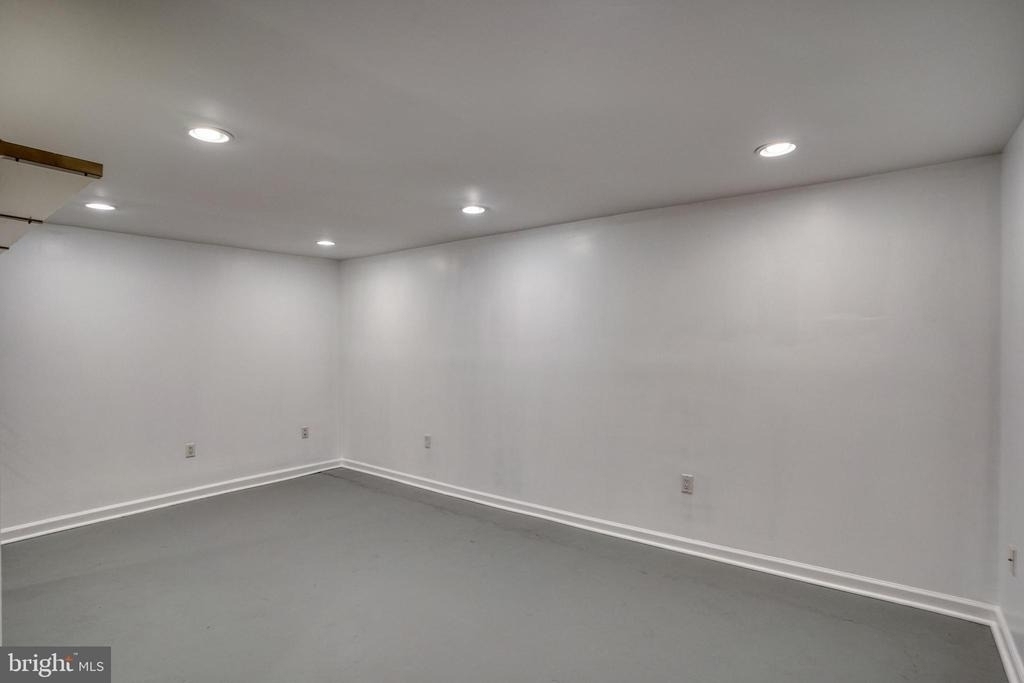 124 Hilldale Court - Photo 38