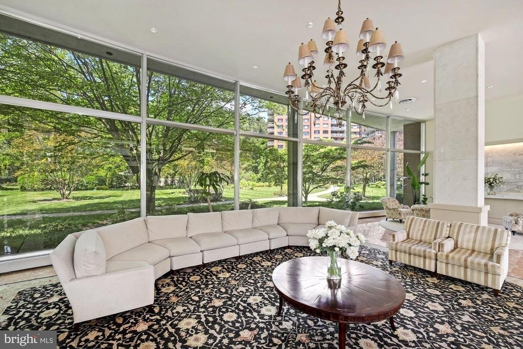4201 Cathedral Avenue Nw - Photo 3
