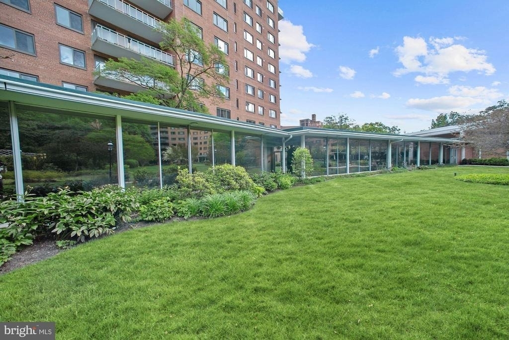 4201 Cathedral Avenue Nw - Photo 32