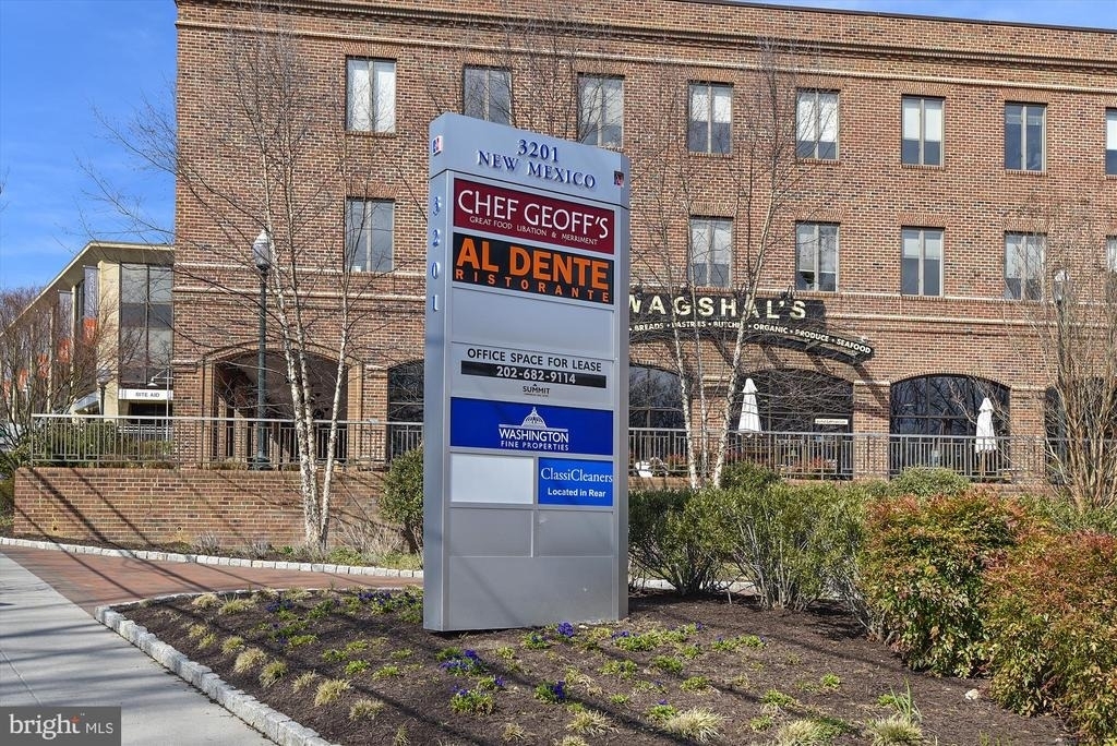 4201 Cathedral Avenue Nw - Photo 42