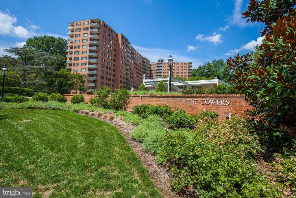4201 Cathedral Avenue Nw - Photo 0