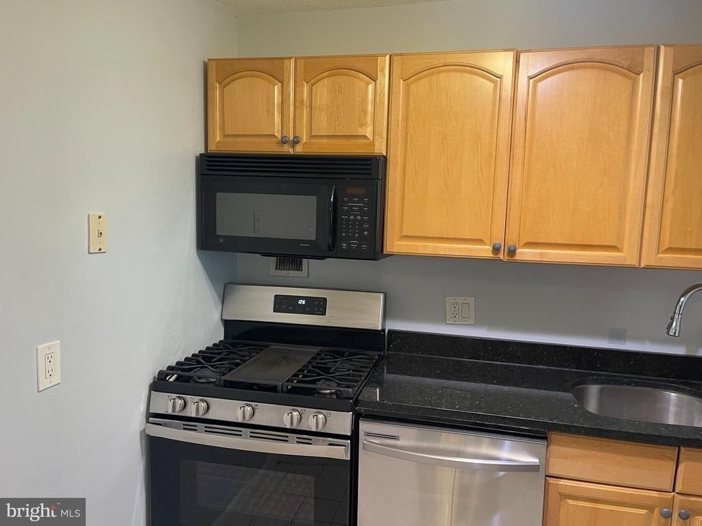 1301 20th Street Nw - Photo 9