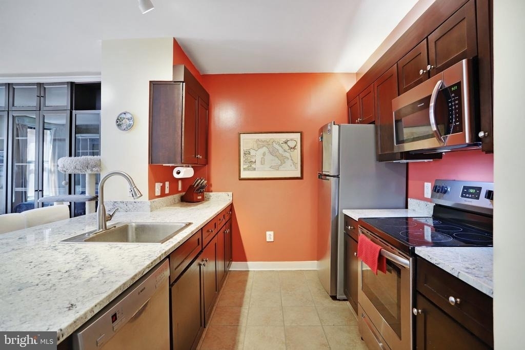 616 E Street Nw - Photo 6