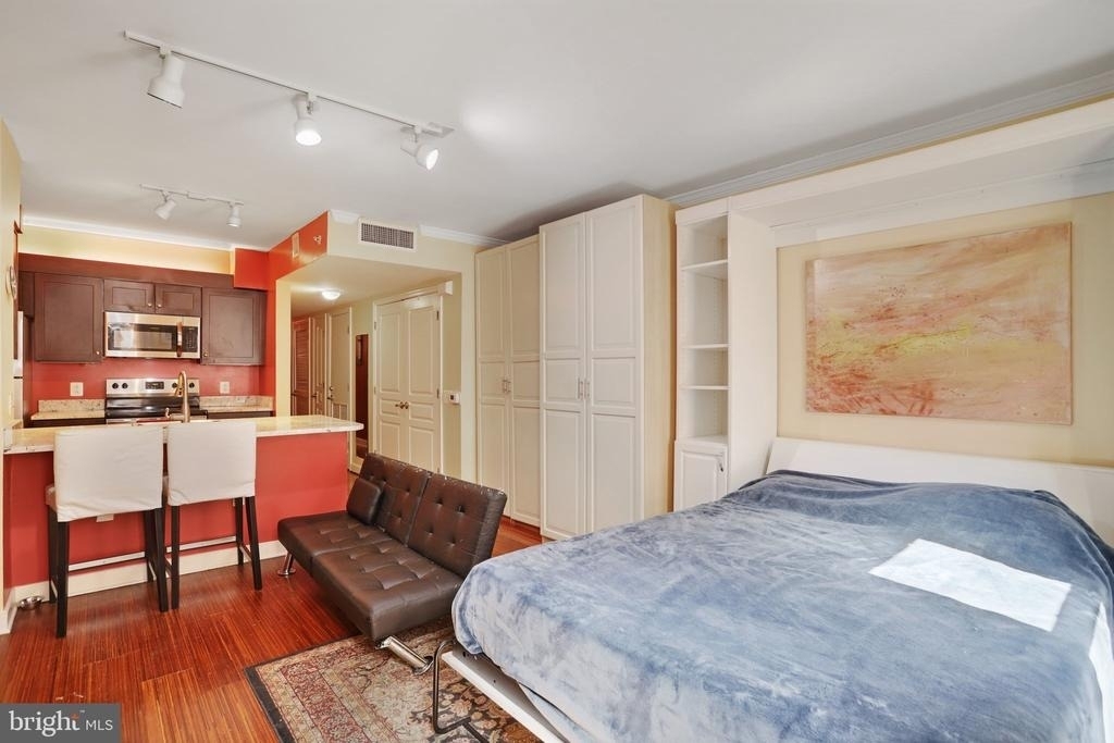 616 E Street Nw - Photo 7