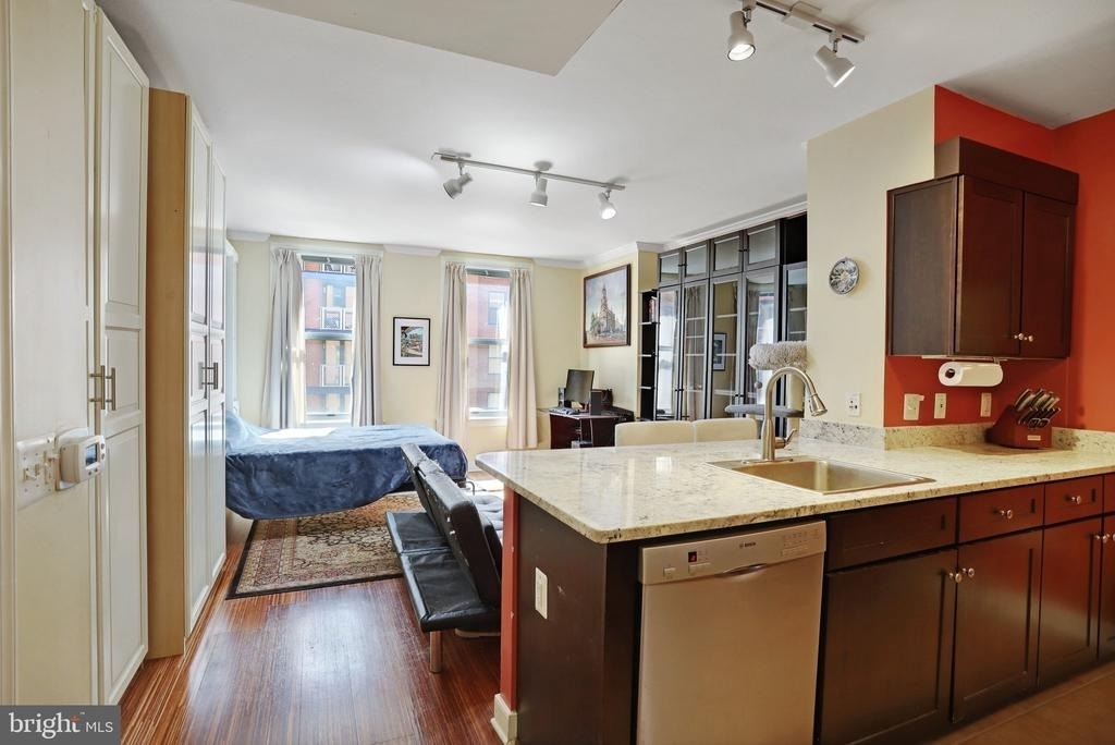 616 E Street Nw - Photo 5