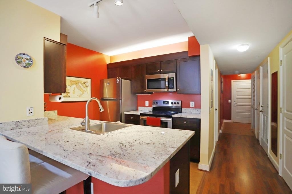 616 E Street Nw - Photo 9