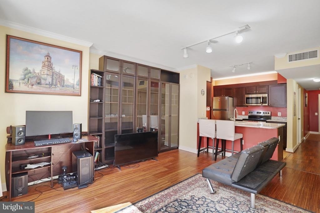 616 E Street Nw - Photo 13