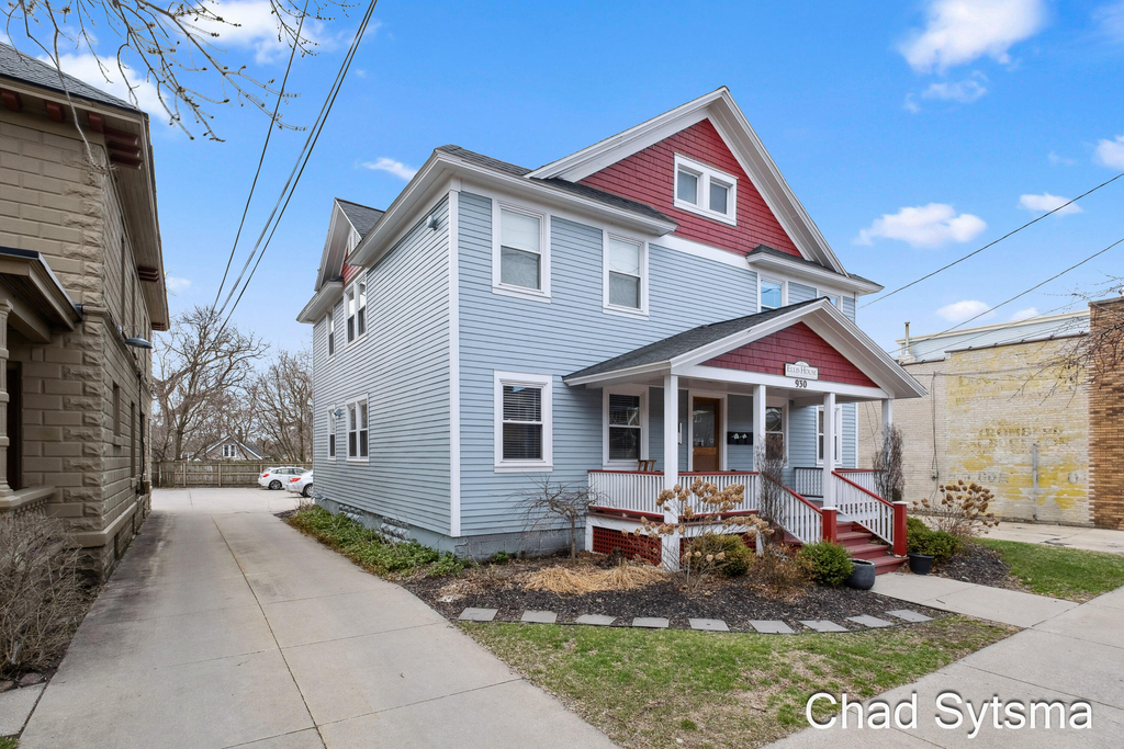 930 Wealthy Street Se - Photo 12
