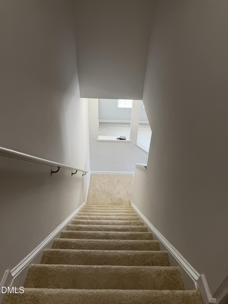 221 Irving Way - Photo 10