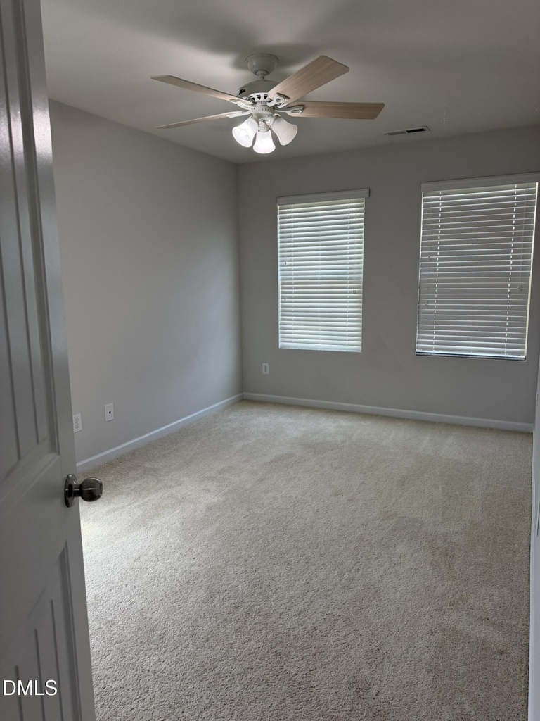 221 Irving Way - Photo 3