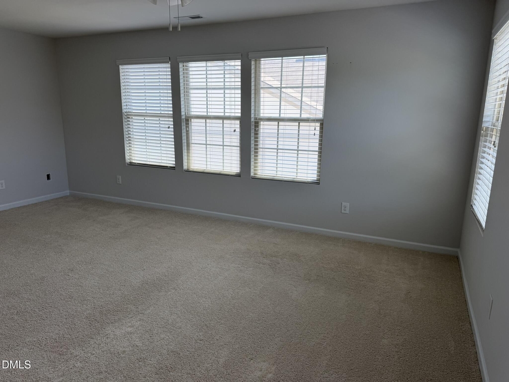 221 Irving Way - Photo 7