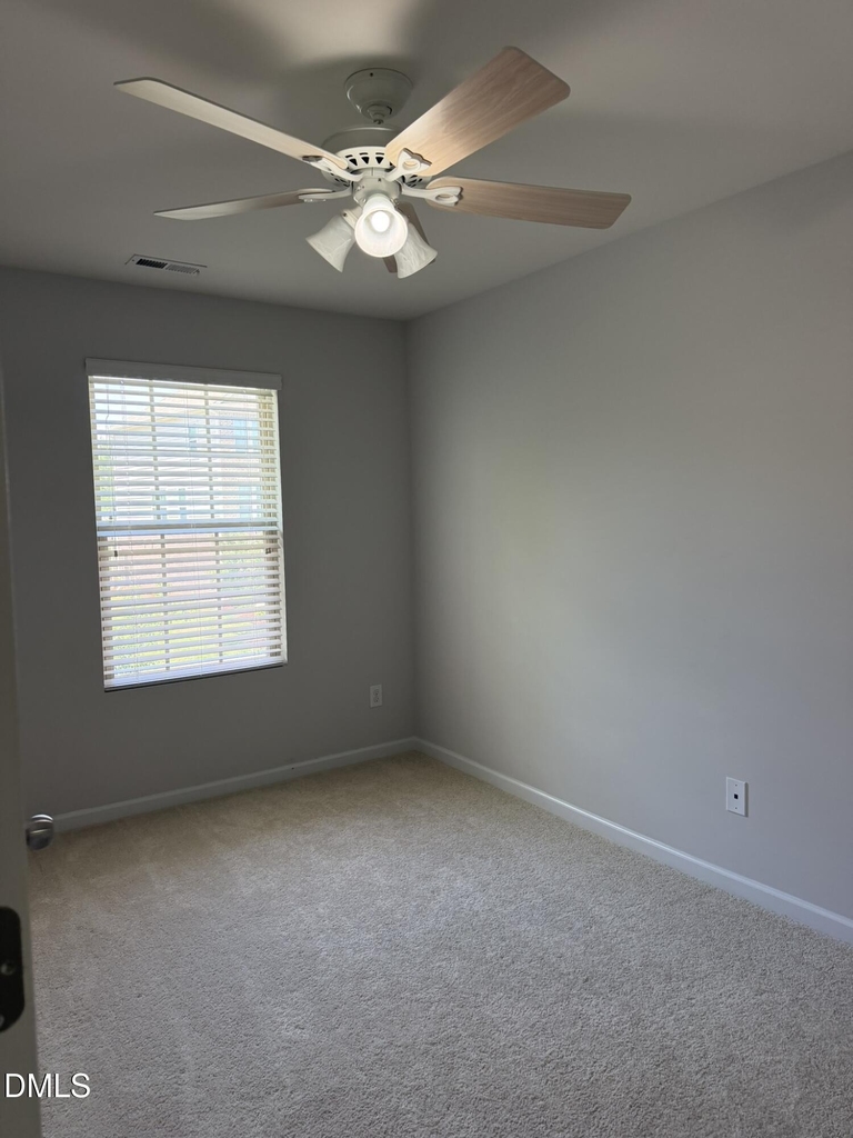 221 Irving Way - Photo 2