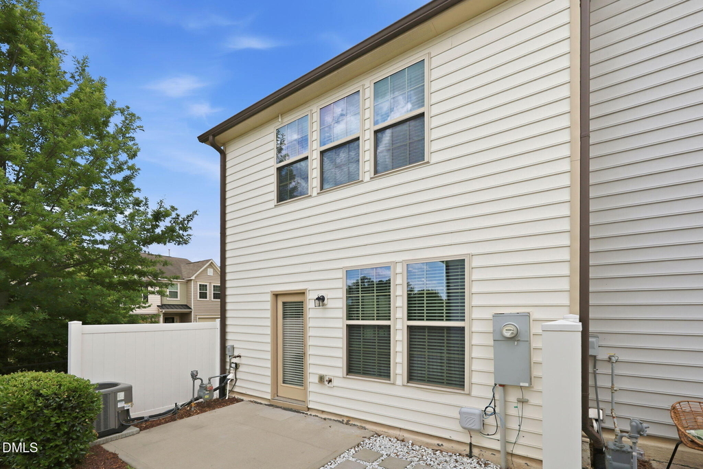 221 Irving Way - Photo 28