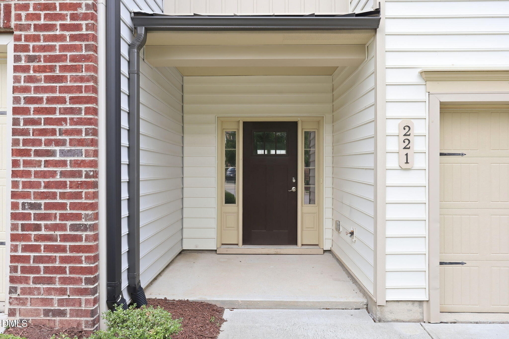 221 Irving Way - Photo 32