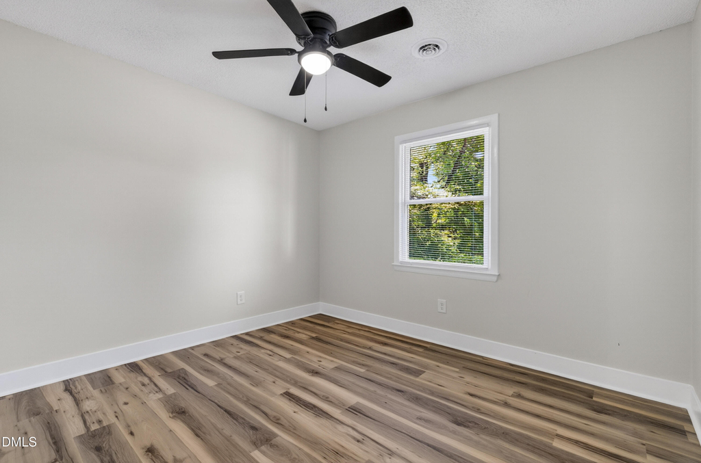 137 Grange Street - Photo 15